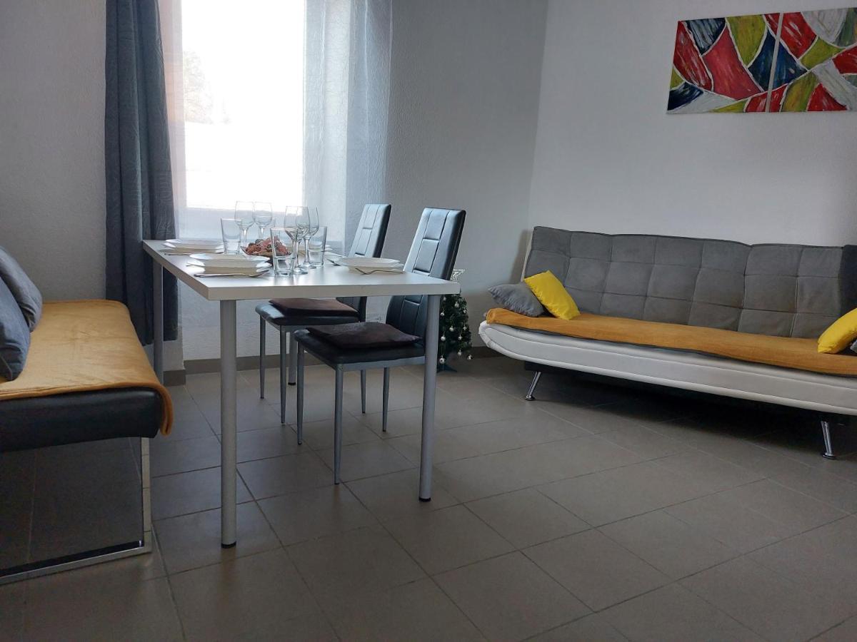 Koller Apartmanhaz Sarvar Exterior photo